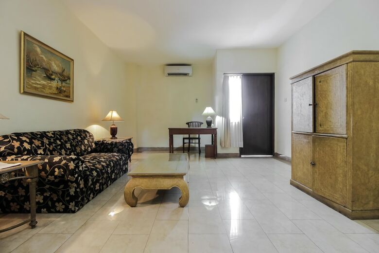 Hotel Reddoorz Plus Near Gbk Senayan