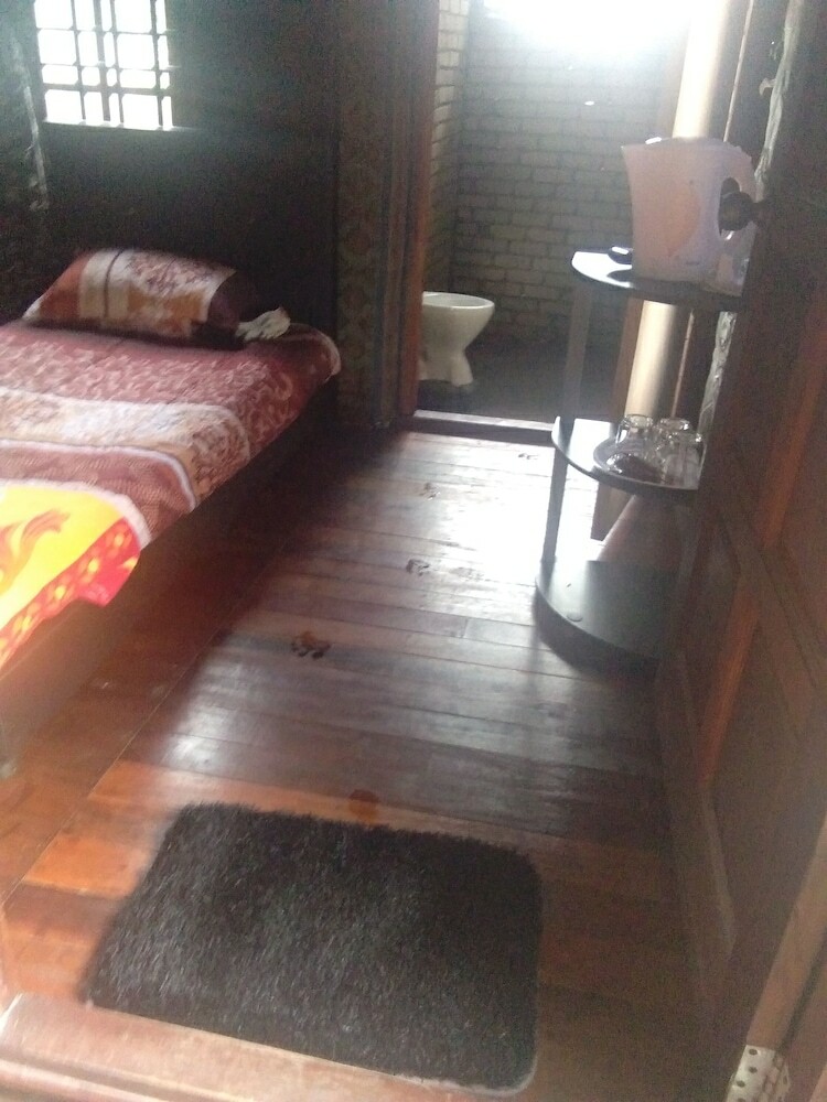 Hotel Yc Chalet Roomstay Lekir