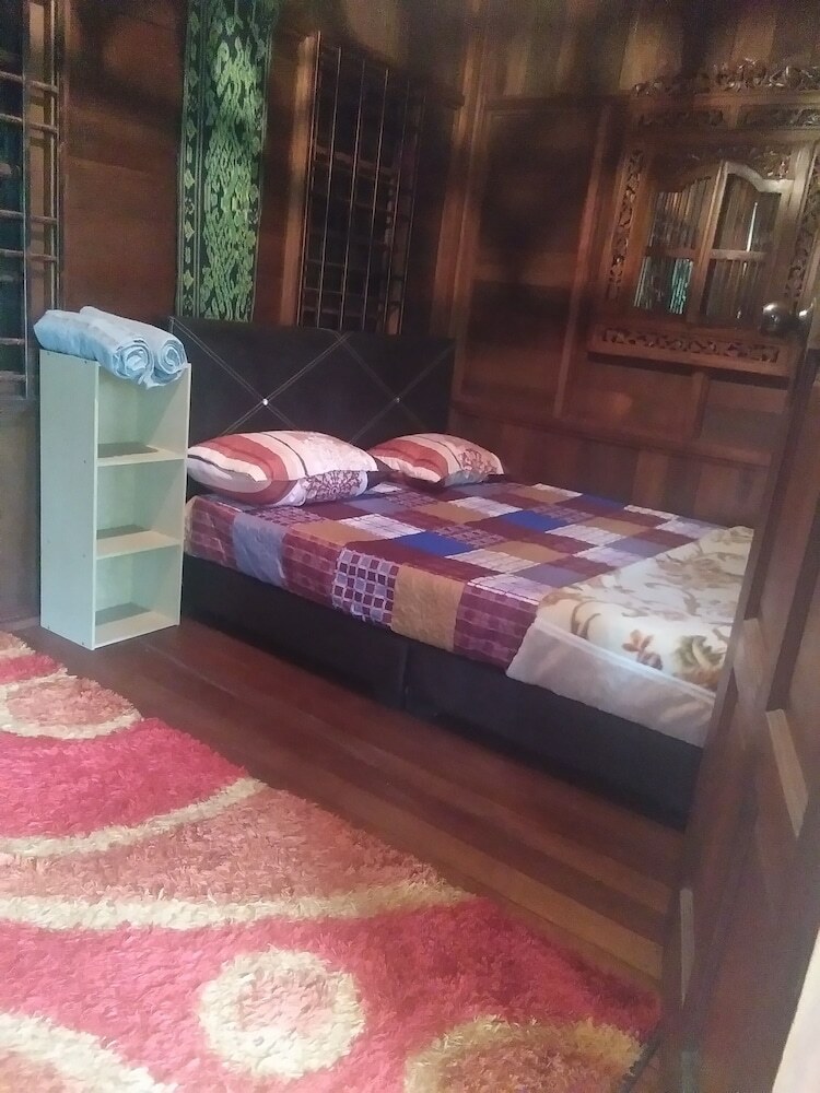Hotel Yc Chalet Roomstay Lekir