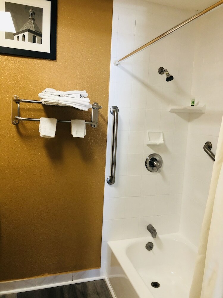 Motel Casa Blanca Inn & Suites