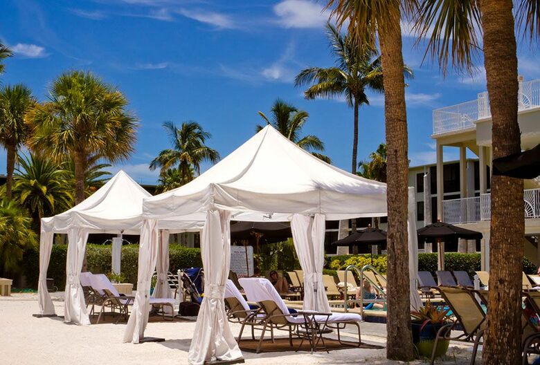 Hotel Sundial Beach Resort