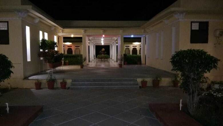 Hotel Rasik Priya Resort