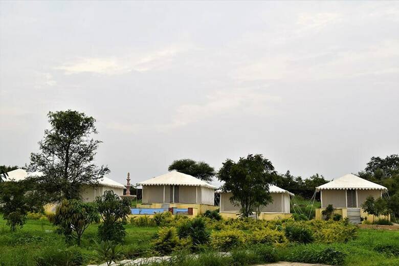 Hotel Rasik Priya Resort