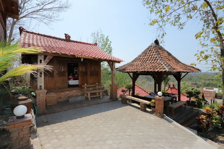 Watu Lumbung Culture Resort
