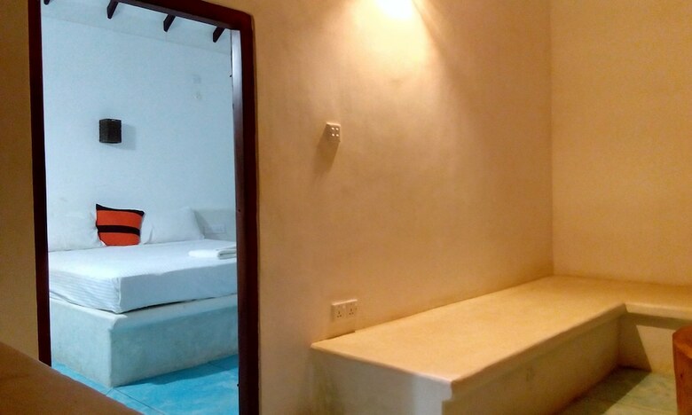 Hotel Sunset Safari & Resort