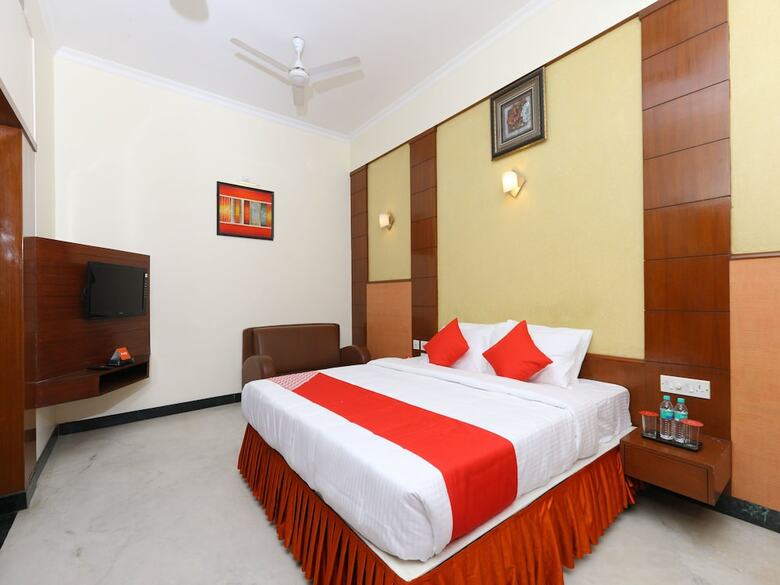 Hotel Collection O 30020 Koyambedu