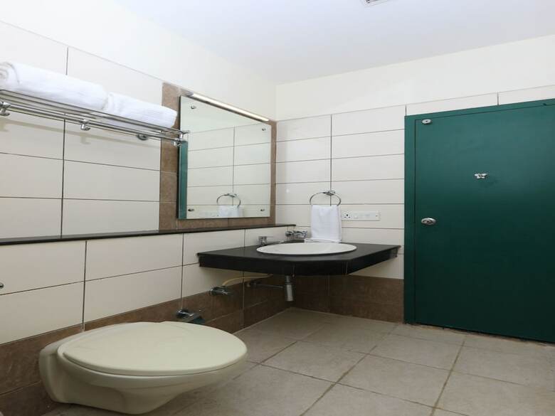 Hotel Collection O 30020 Koyambedu