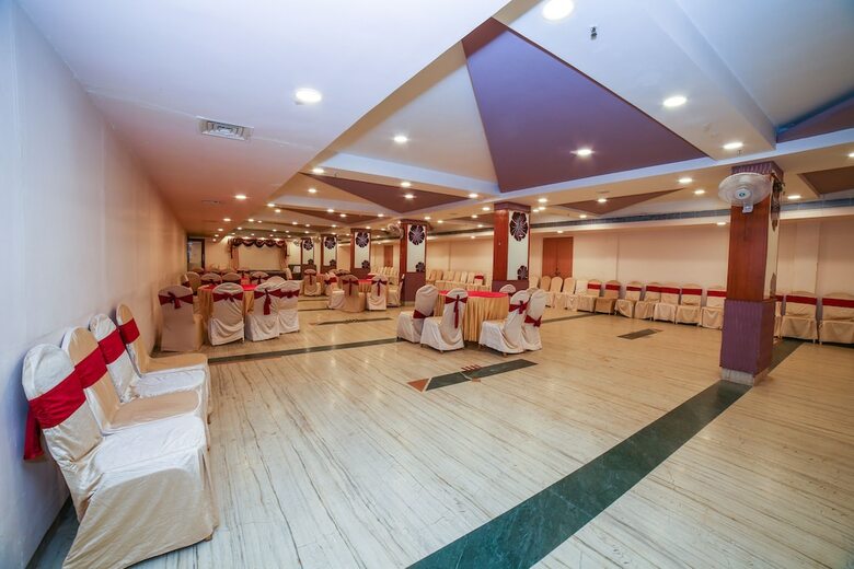 Hotel Capital O 5752 Tuma Park Adityaz