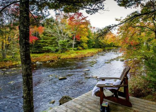 Hotel Trout Point Lodge Of Nova Scotia