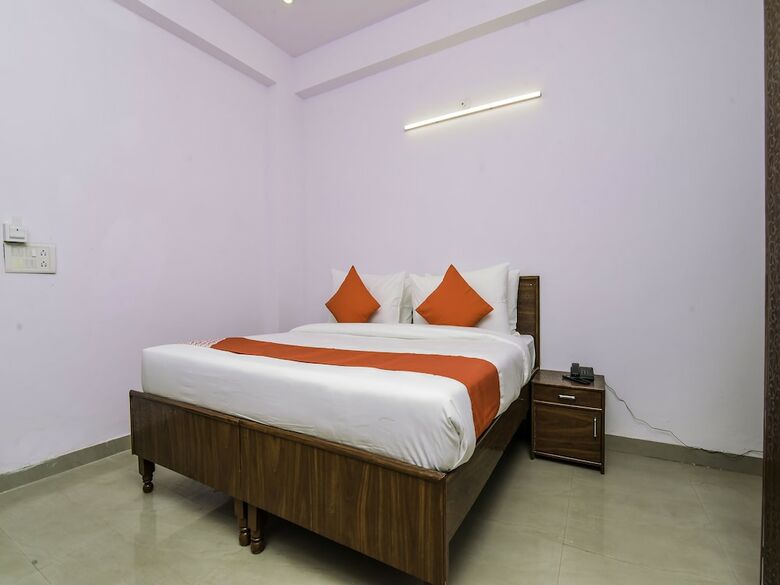 Hotel Oyo 20031 Flagship Jaypee Hospital