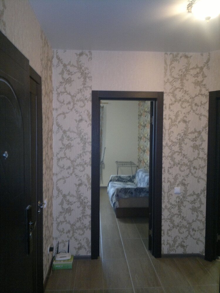 Apartment On Maloye Shosse 3
