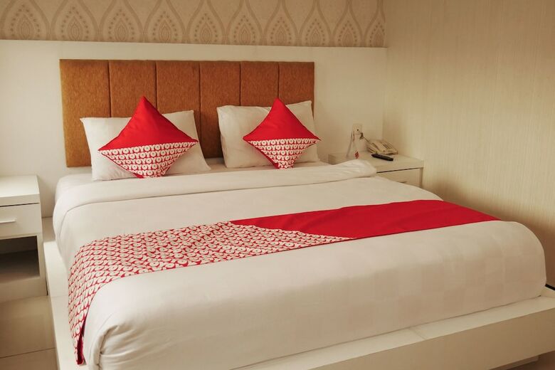 Hostal Oyo 283 Helvetia Residence