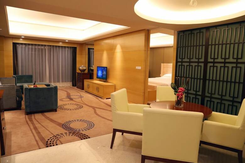 Guangzhou Changfeng Gloria Plaza Hotel