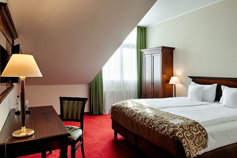 Grand Royal Hotel