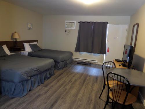 Ray Lyn Motel