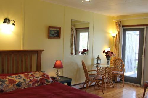 Bed & Breakfast Hedley House Inn