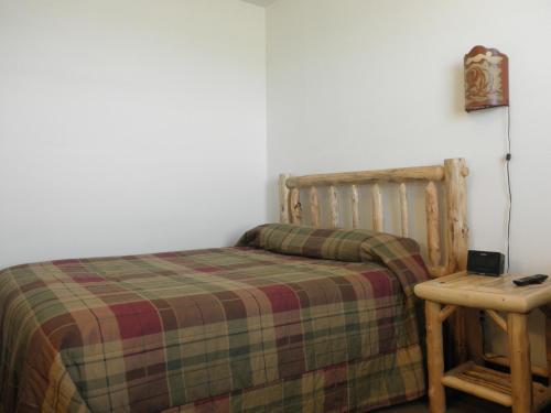 Motel Bear's Den Lodge