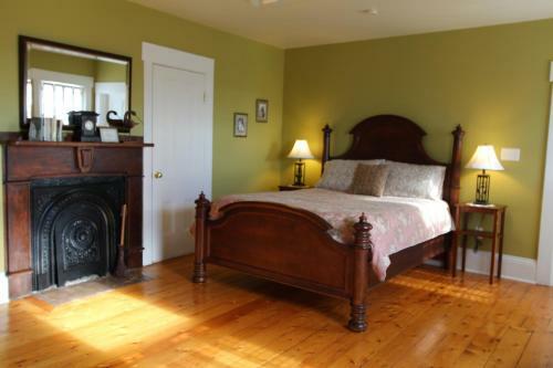 Bed & Breakfast Louisbourg Heritage House