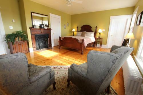 Bed & Breakfast Louisbourg Heritage House