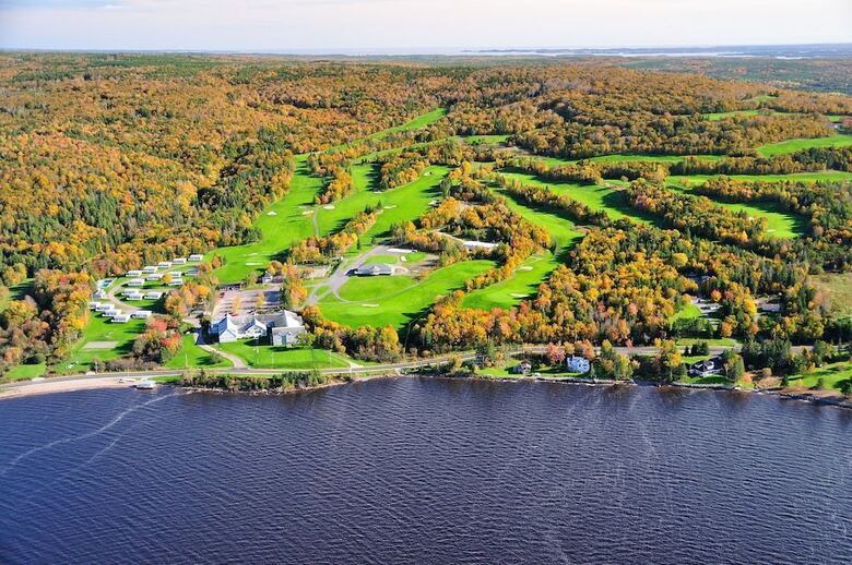 Hotel Dundee Resort & Golf Club