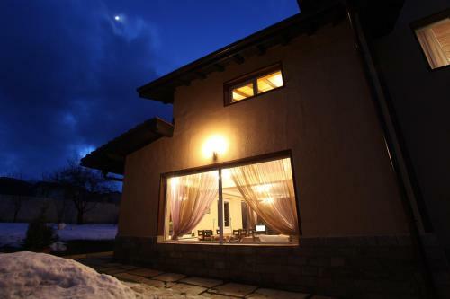 Ashkova House