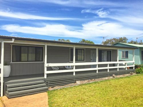 The Relax Shack @ Culburra Beach Sleeps 7