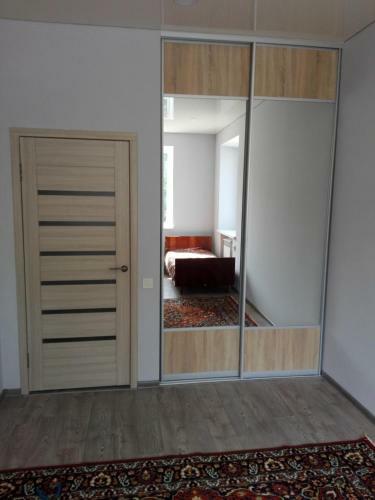 Apartment On Kryvorizhstal Street 35