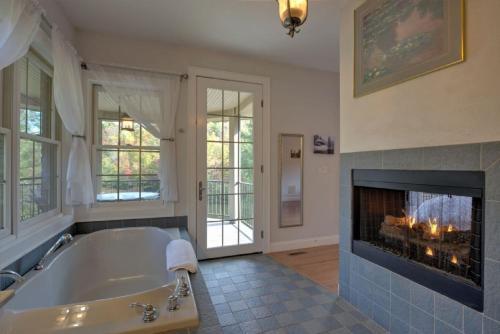 Lake Serenity Home