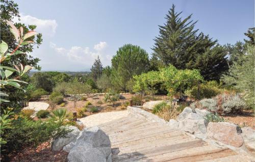 Five-bedroom Holiday Home In Maureillas/ Las Illas