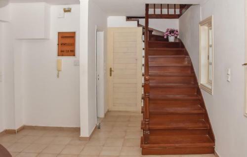 Four-bedroom Holiday Home In Agios Vasilios