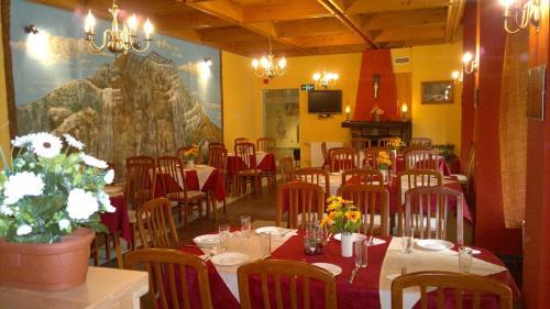 Tofana Hotel
