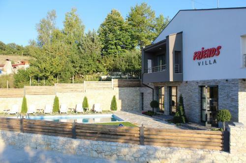Hostal Friends Villa