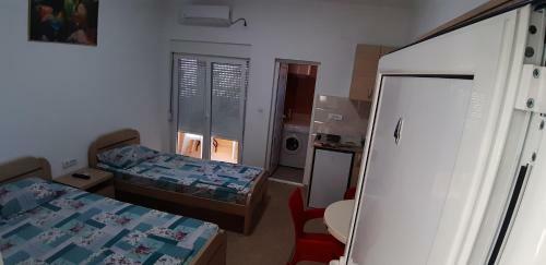 Hostal Apartmani I Sobe Kod Milosa