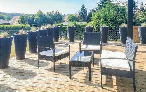 Three-bedroom Holiday Home In Zbychowo