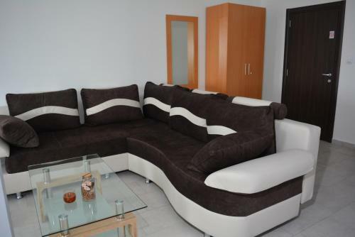 Hostal Deltix Apartments