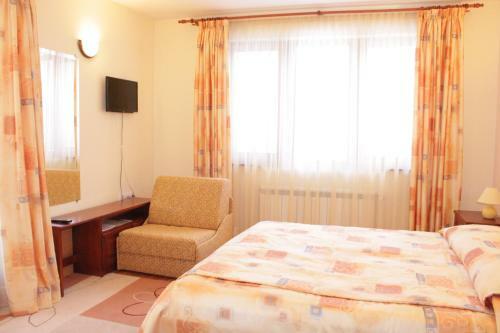 Hostal Kris Guest House