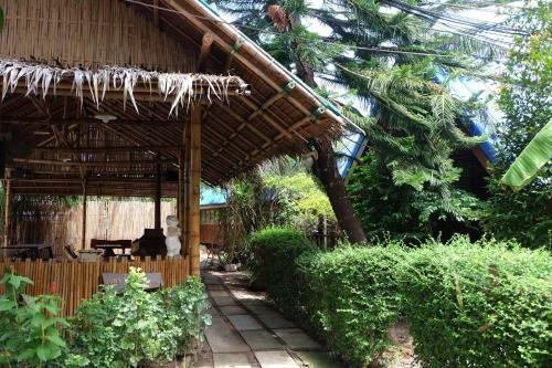 Hotel Ruen Namyen Resort
