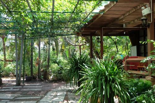 Hotel Ruen Namyen Resort