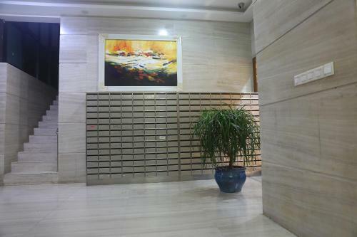 Beihu Park Tianci Central Ginza Apartment