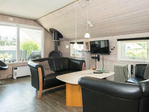 Two-bedroom Holiday Home In Hemmet 15