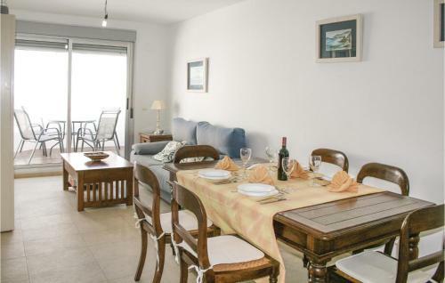 Two-bedroom Apartment In Casarones