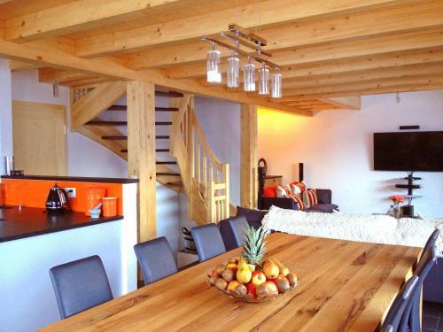 Comfortable Holiday Home In Heremence Near Ski Area