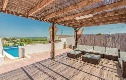 Four-bedroom Holiday Home In Alberique