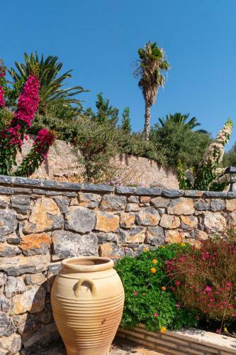 Hostal Yiannis Retreat