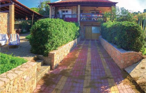 Four-bedroom Holiday Home In Alepochori
