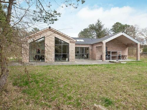 Four-bedroom Holiday Home In H�jby 2