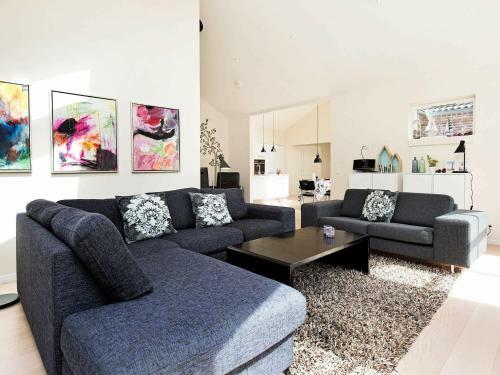 Four-bedroom Holiday Home In H�jby 2