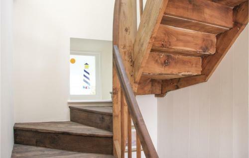 Four-bedroom Holiday Home In Caurel