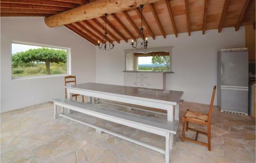 Five-bedroom Holiday Home In Poulx