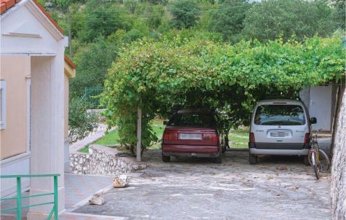 Holiday Home Mirlovic Polje Bb V